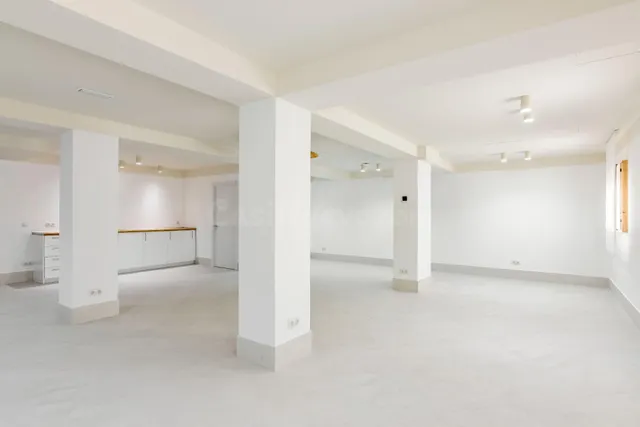 Amplio local comercial de 123m2, totalmente reformado en Zon - foto 3