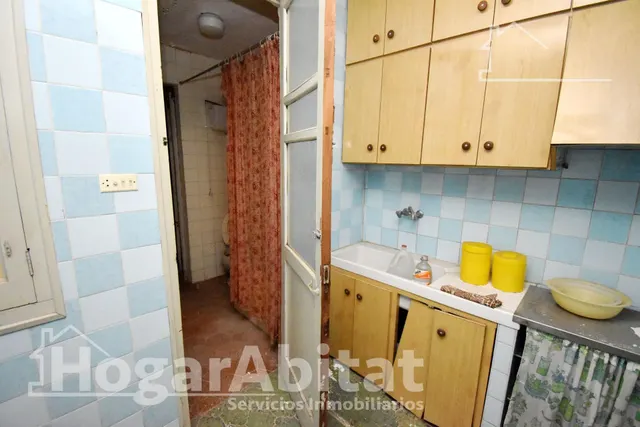 AMPLIA CASA CON 2 TERRAZAS CERCA DEL CENTRO — 30