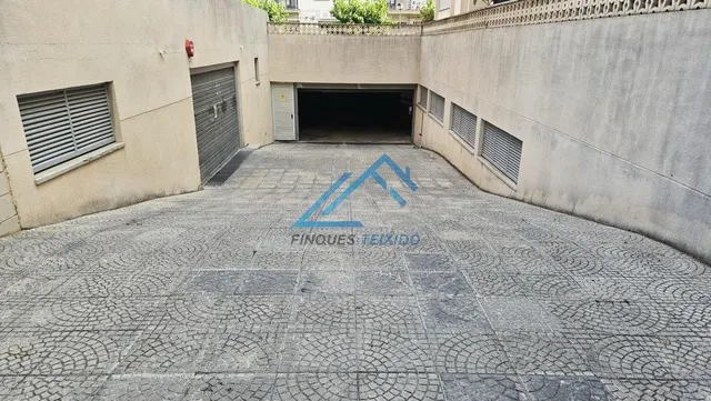¡Plaza de parking en venta en el centro de Salou! - foto 2