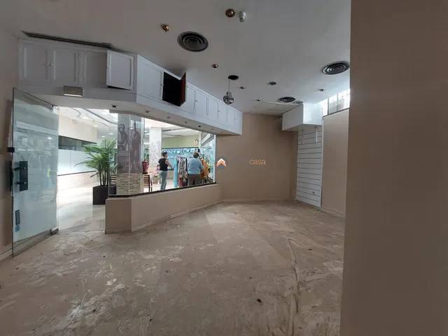 LOCAL COMERCIAL EN CENTRO COMERCIAL DE CÁNOVAS — 7