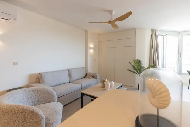 ¡exclusivo apartamento en primera linea de playa con reforma integral de alta gama! — 7