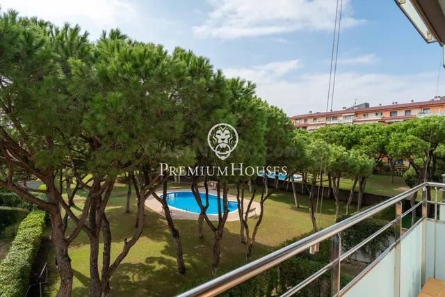 Piso con terraza en Gavà Mar — 3