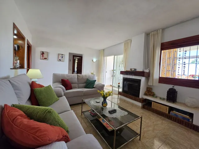 Villa 2 habitaciones 130m² en venta - Zona Las Mesas - foto 3