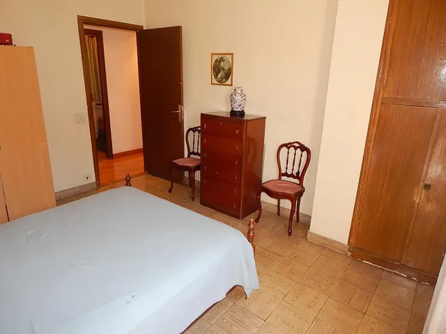 ETXEA Vende piso en el centro de Pamplona, 4 dormitorios, salón cocina, baño y aseo — 21