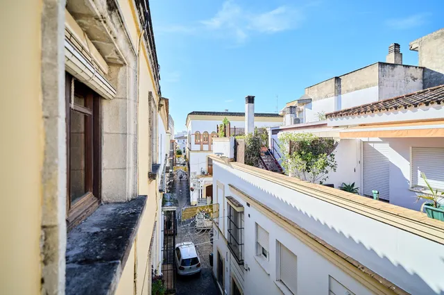 Piso en calle Tornería junto a Hotel María Luisa — 7