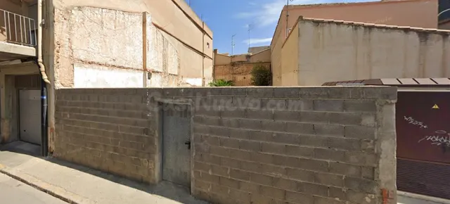 Solar urbano de 157m2 en el centro de la Pobla de Vallbona