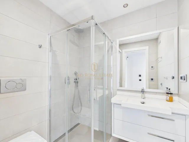 Apartamento moderno de 2 dormitorios en la planta 11 de Sunset Drive, Benidorm — 12