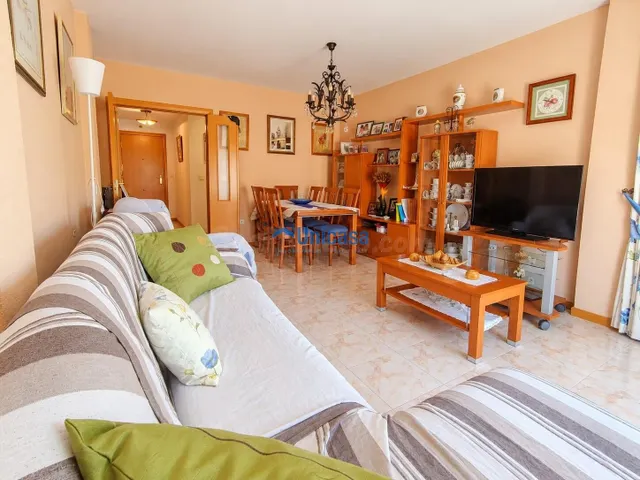 Piso de 3 dormitorios con terraza, patio, garaje y trastero — 4