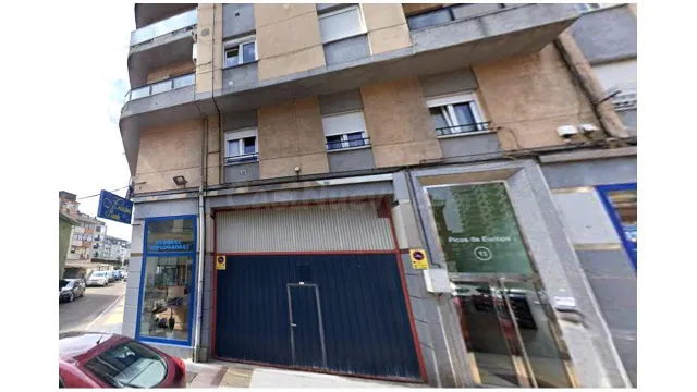 Piso de 3 dormitorios en Torrelavega - foto 3