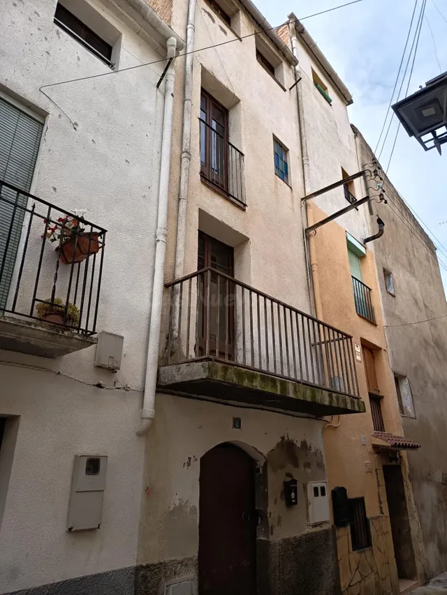 Encantadora Casa Adosada en García, Tarragona - Oportunidad