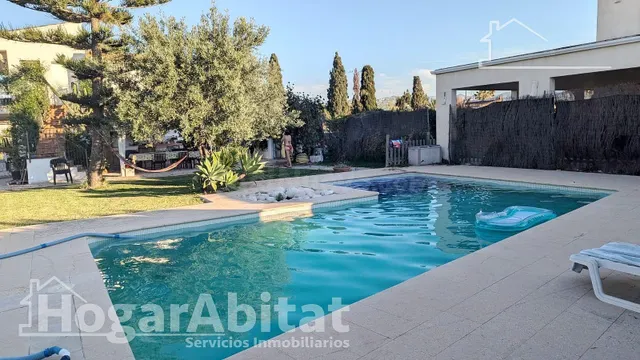 ¡ESPECTACULAR! CHALET SEMINUEVO CON PISCINA PRIVADA, GARAJE  - foto 3
