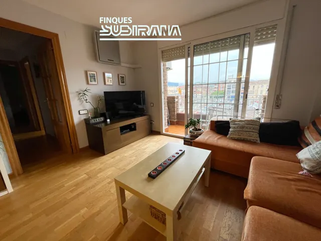 Lluminós pis de 3 habitacions a la zona de la Masuca, a Igualada. — 11
