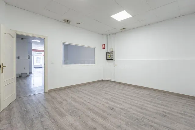 Local comercial en venta en la mejor zona de paso de Maracena — 5