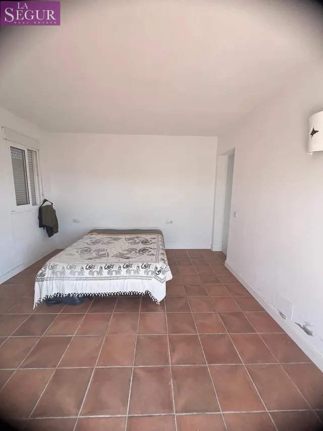 Magnifica casa con terreno rustico en abejaruco — 14