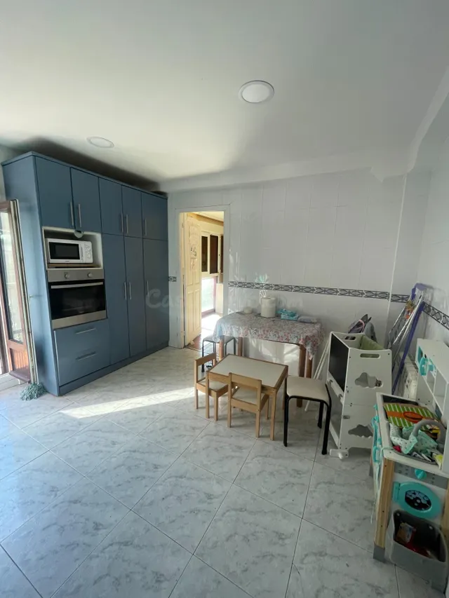 Piso de 3 habitaciones con vistas al bosque y excelentes con - foto 5