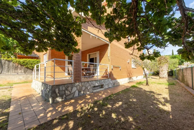 Espectacular Chalet de 4 habitaciones en Tarragona - ¡Tu Nuevo Hogar Te Espera! — 43