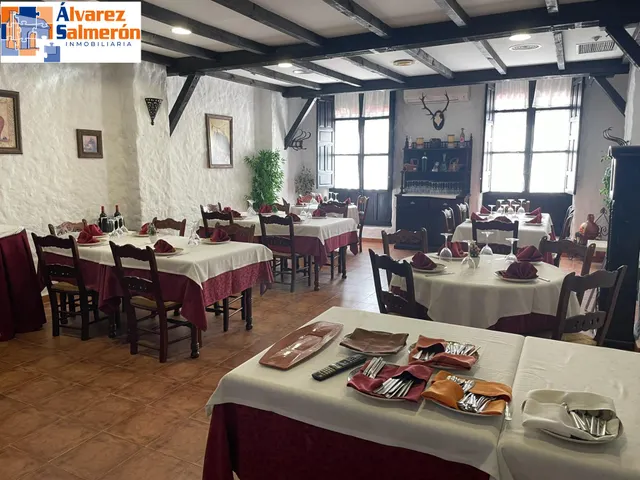 ¡TRASPASO DE RESTAURANTE EN PLENO FUNCIONAMIENTO! — 11