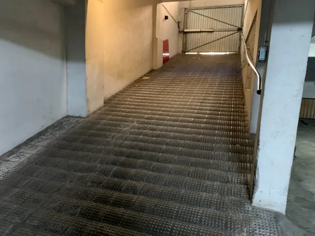 PLAZA DE PARKING  PARA MOTO — 3
