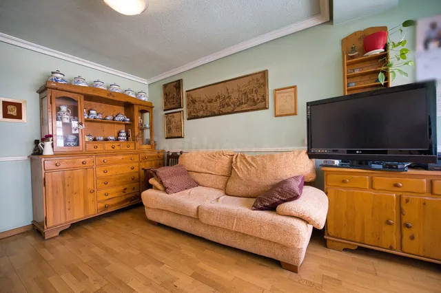 VIVIENDA AMPLIA CON BALCÓN Y GARAJE OPCIONAL EN EL CENTRO DE - foto 3