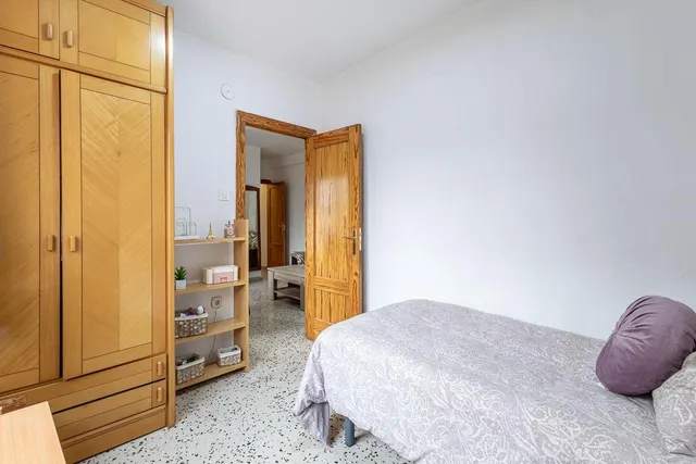 Piso 4 dormitorios en C/ San Juan de Dios de Granada. — 21