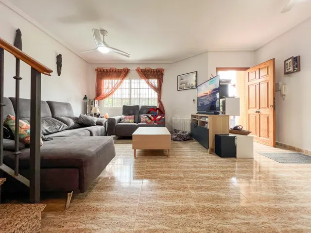 Dúplex en zona exclusiva con terraza y porche en Santiago de - foto 4