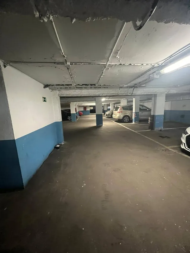 ¡Oportunidad única! Se vende plaza de garaje y de fácil maniobra con excelente ubicación — 9