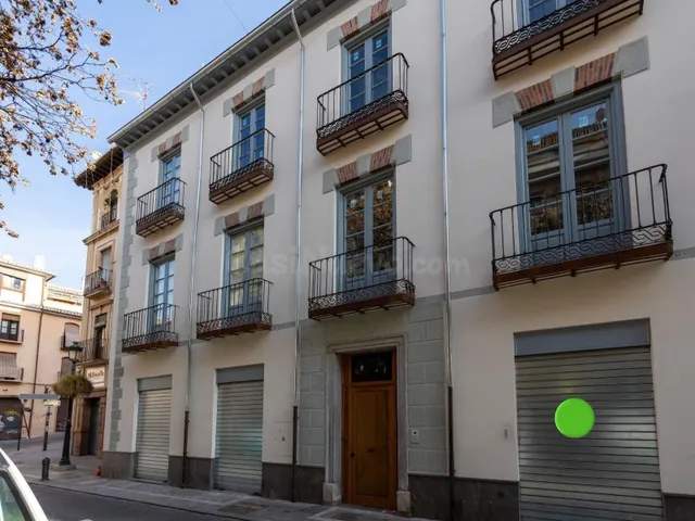 LOCAL COMERCIAL EN CALLE MOLINOS - foto 2