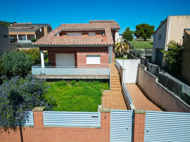 Chalet independiente con gran terraza en Calafell — 29