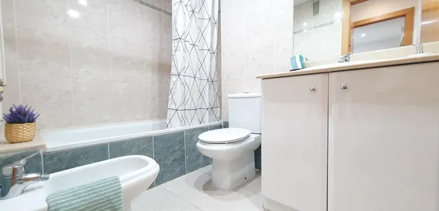 Semi-nuevo en l´eixample  3 habitaciones, pk doble y trastero — 5
