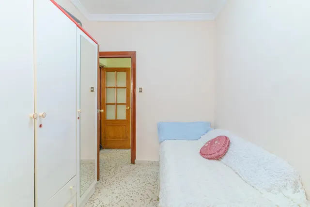 ✨ Amplitud y ubicación: 4 dormitorios junto al centro — 15