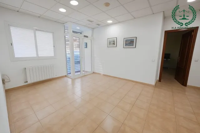 Amplio Local Comercial en Alquiler en el Corazón de Pedrezuela — 5