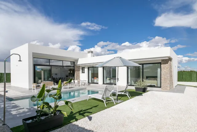 Se vende impresionante villa en Calasparra con 3 dormitorios - foto 3