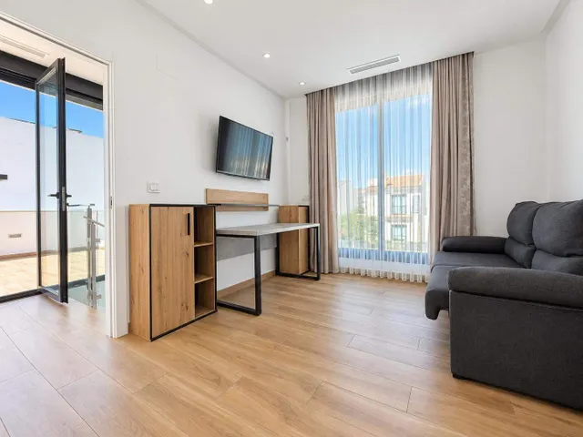 Exclusiva vivienda adosada de diseño a solo 800 metros del mar — 17