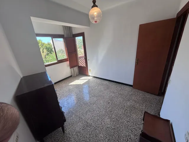 Amplio piso de 3 habitaciones, techo libre y dos balcones en Pòrtol — 9