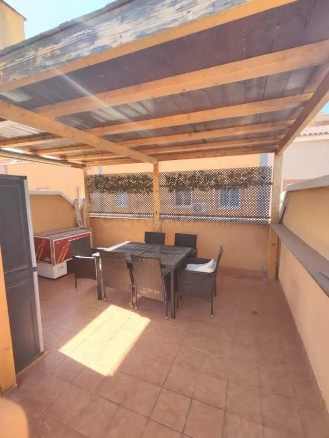 TENERIFE SUR – San Isidro- ADOSADO 140 m2 - 3dormitoriosS-| 3 TERRAZAS- Solarium- GARAJE 2 coches