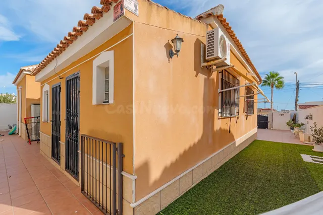 Villa 4 habitaciones 158m² en venta - Centro de la Ciudad Quesada — 34