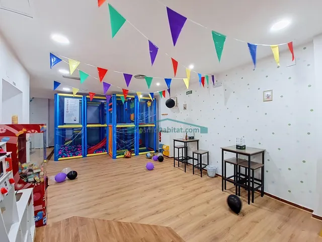Se traspasa ludoteca-cafetería en Tavernes Blanques — 9