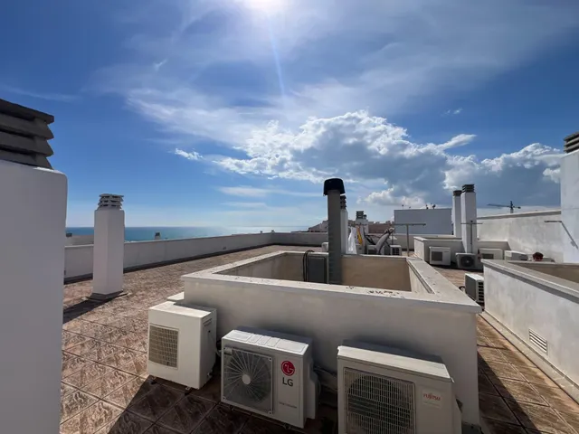 ATICO DUPLEX EDIFICIO EN PRIMERA LINEA PLAYA DE LOS LOCOS — 23