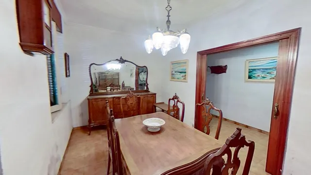 Amplia vivienda en las faldas del castillo de Santa Barbara — 12