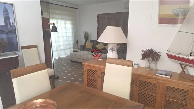Casa en planta baja a 100m del mar en Santiago de la Ribera - foto 4
