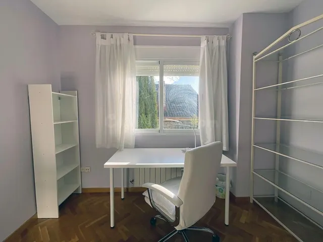 ¡CHICAS ESTUDIANTES! ÚLTIMA HABITACIÓN EN CHALET A COMPARTIR EN VILLANUEVA DE LA CAÑADA (MADRID). — 7