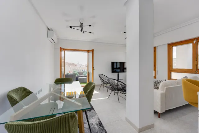 Espectacular ático con vistas al mar y amplia terraza — 21
