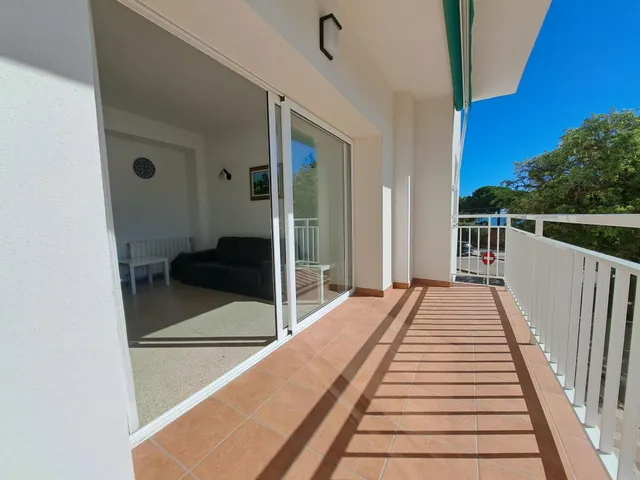 Pis en venda a primeria linia de mar de Pineda de Mar — 8