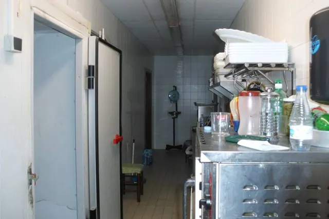 Local comercial en C/ José Iranzo - Ontinyent — 3