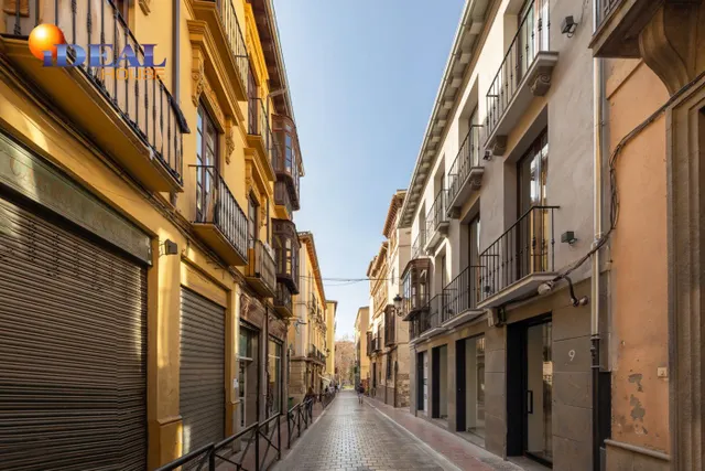 VENTA-ALQUILER DE EDIFICIO SINGULAR EN ESQUINA SAN MATIAS-NAVAS — 45