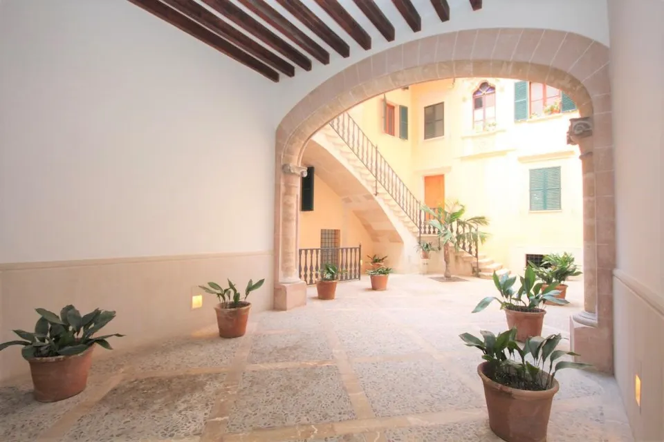 PRECIOSO DUPLEX DE OBRA NUEVA EN EL CASCO ANTIGUO DE LA CIUDAD