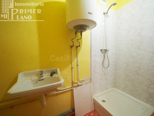LOCAL COMERCIAL EN EL CENTRO DE TOMELLOSO, POR SÓLO 250 € /M - foto 3