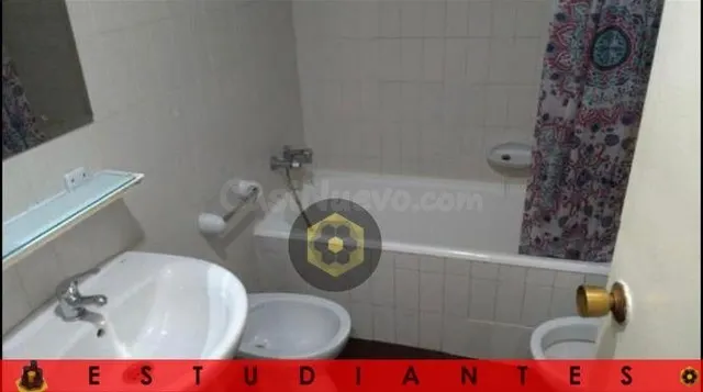 EST/ ERASMUS Piso para ESTUDIANTES de TRES dormitorios en zo - foto 5