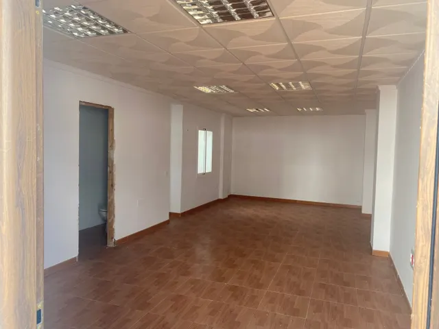 ALQUILER DE LOCAL COMERCIAL ZONA CENTRO — 5