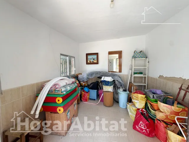 CHALET CON PISCINA, GARAJE Y TERRAZA — 42